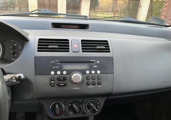 Suzuki Swift cena 12900 przebieg: 241230, rok produkcji 2007 z Chorzele małe 154
